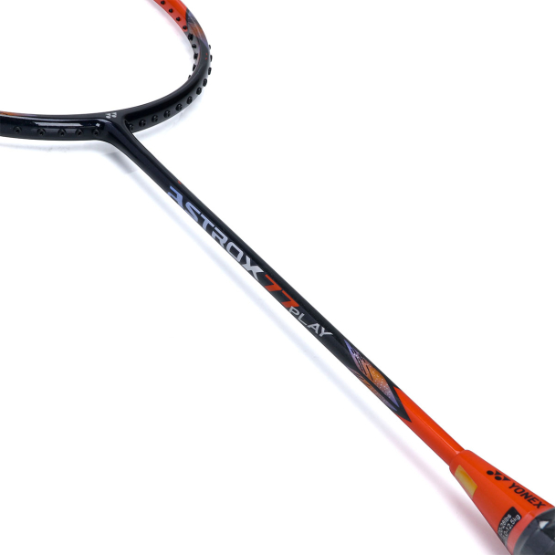 Raquete de Badminton Yonex Astrox 77 Play Preta e Laranja